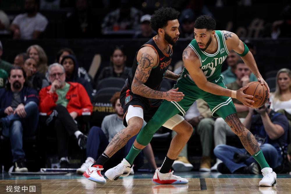 场的防守稳 场的防守稳