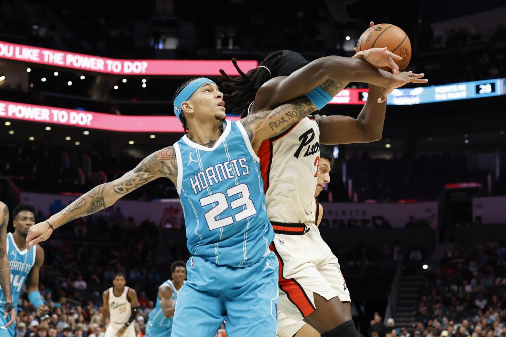 手纠缠于嘴 手纠缠于嘴